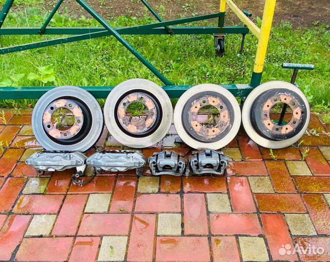 Комплект тормозной системы lexus lx570 2021 год