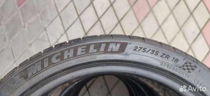 Michelin Pilot Sport 4 275/35 R18 99Y