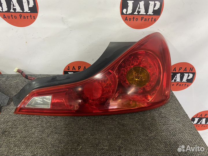 Фонарь правый Infiniti G V36 Coupe