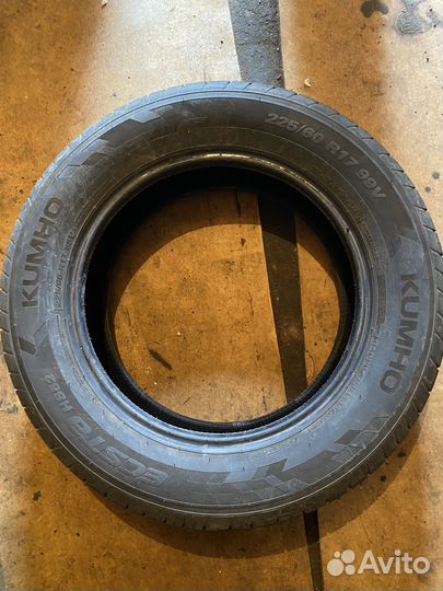 Kumho Ecsta HS52 225/60 R17