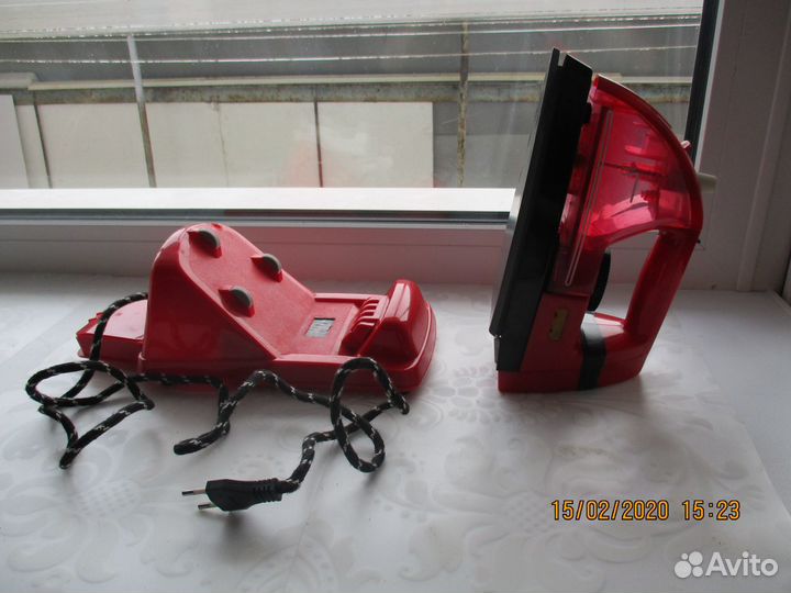 Утюг электрический безшнуровой б/у