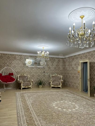 Дом 360 м² на участке 8 сот.