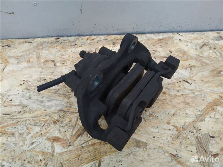 Суппорт задний левый Mercedes E-Class W212