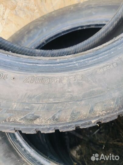 Bridgestone Blizzak Spike-02 225/60 R17