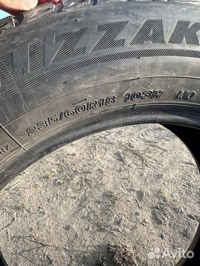 Bridgestone Blizzak LM-80 235/60 R18 103