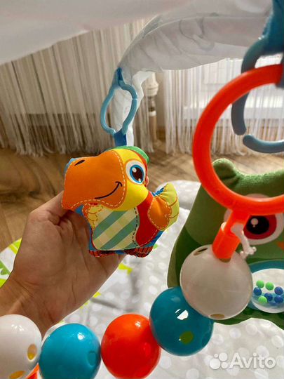 Игровой развивающий коврик с дугами