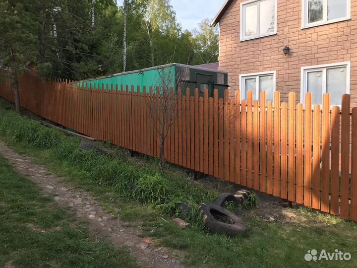 Забор из евроштакетника