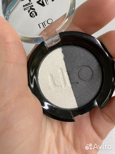 Тени для век