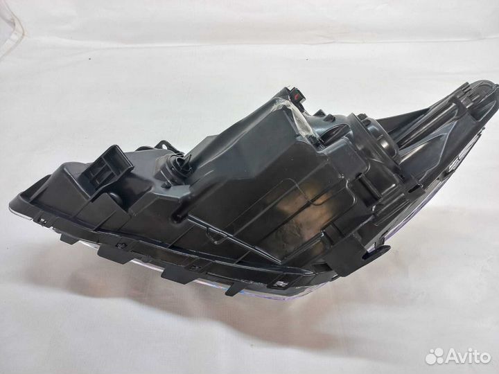 Фара передняя Hyundai Solaris 2014-2017 правая