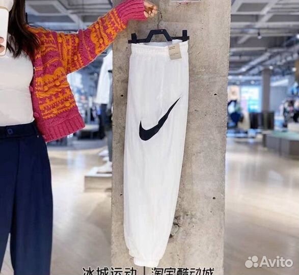 Спортивные штаны nike big swoosh