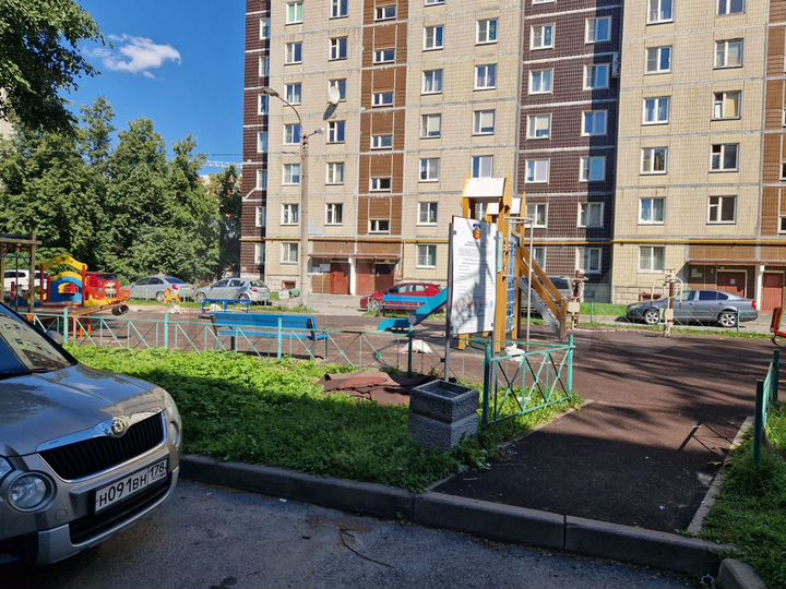 2-к. квартира, 43 м², 1/5 эт.