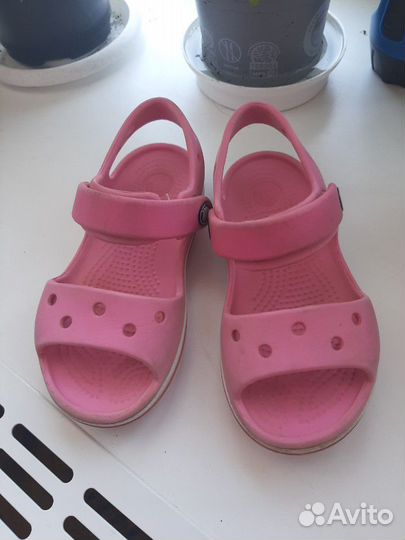 Сандалии Crocs