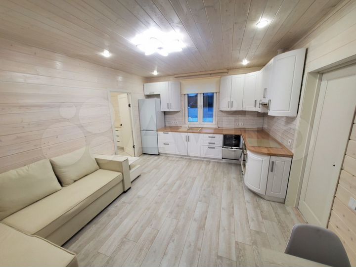 Дом 50 м² на участке 8 сот.