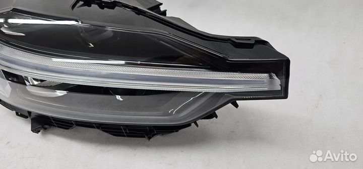 Volvo XC60 II рест. фара передняя правая full LED