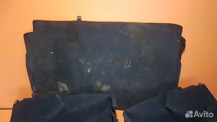 Обшивка багажника на Mercedes W210 E-class