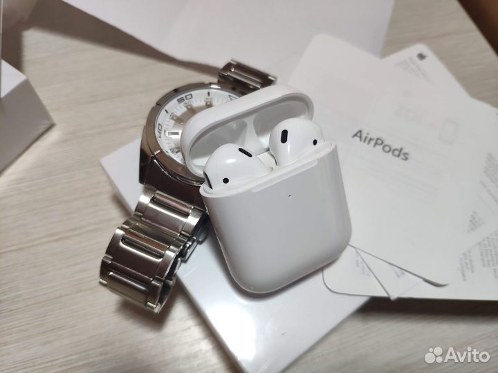 AirPods новые with Wireless Charging Case