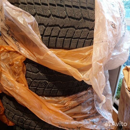 Toyo Observe Garit G6 215/65 R16