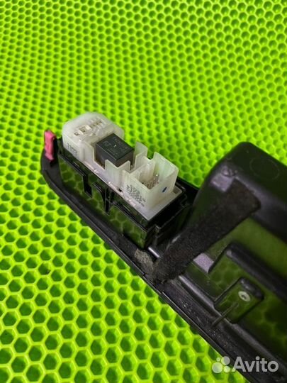 Блок кнопка стеклоподъёмника задний правый Toyota