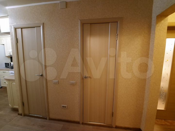 3-к. квартира, 64 м², 1/5 эт.