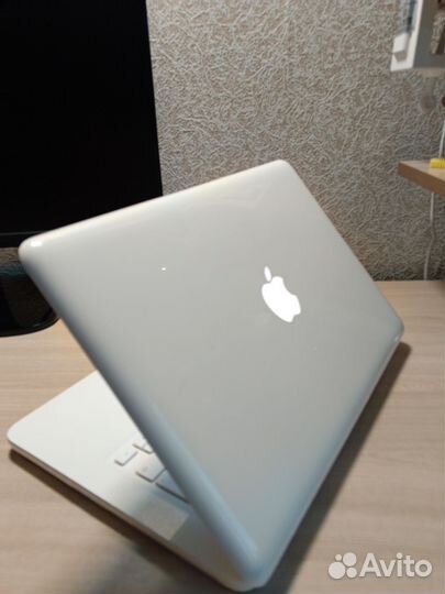 Apple MacBook Pro a1342 mid 2010