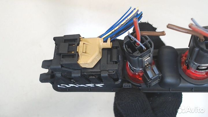 Кнопка стояночного тормоза Audi Q3, 2012