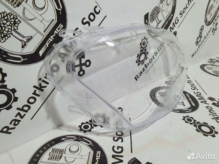 Стекло фары правое для Mercedes W164