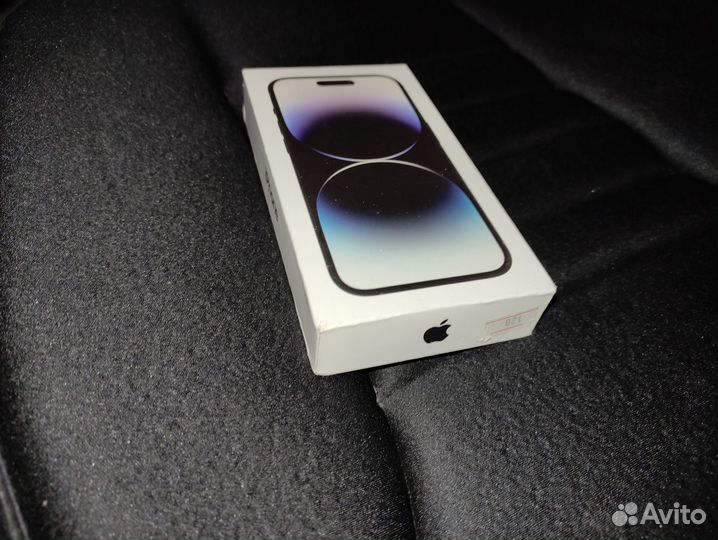 Коробка от iPhone 14 pro