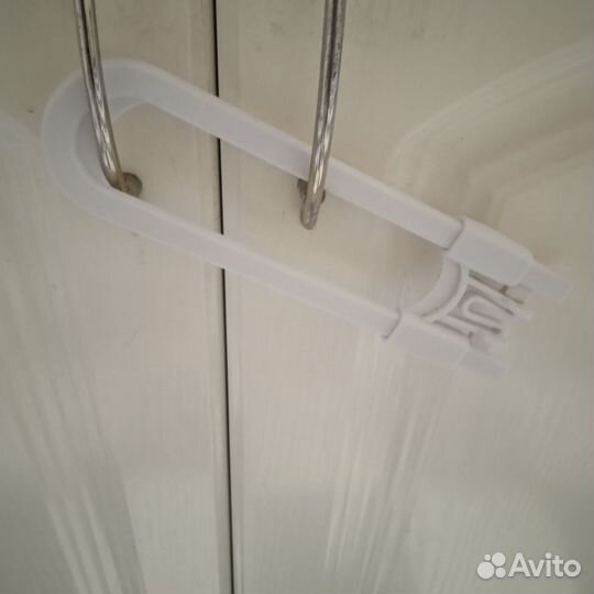 Детский замок блокиратор на двери