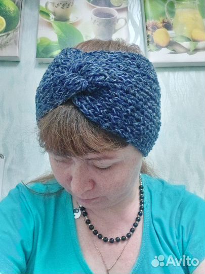 Повязка на голову вязаная
