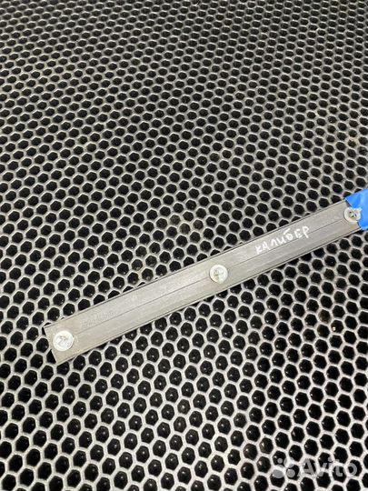 Уплотнитель центральной стойки Dodge caliber