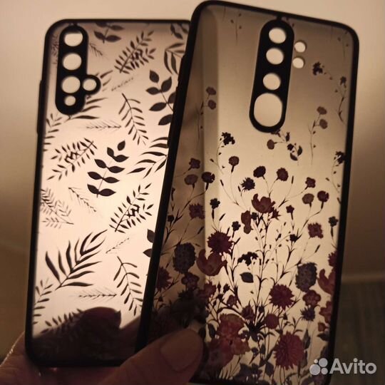Чехлы для телефонов