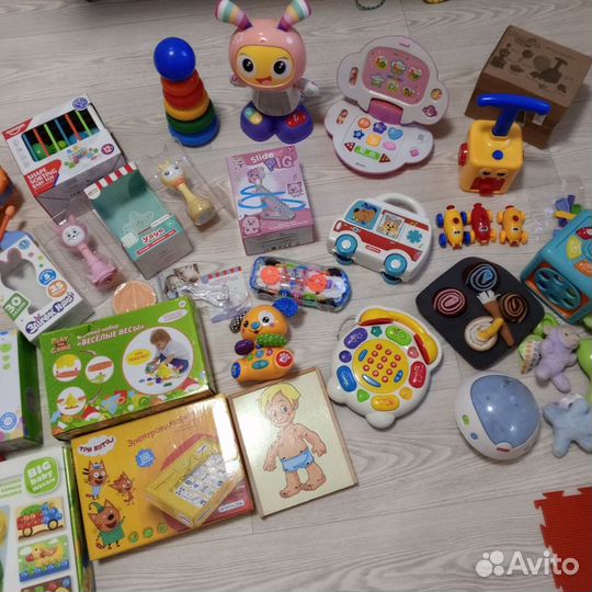 Развивающие игрушки интерактивные Fisher price