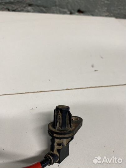 Hyundai solaris 1 Kia rio 3 датчик ABS передн прав