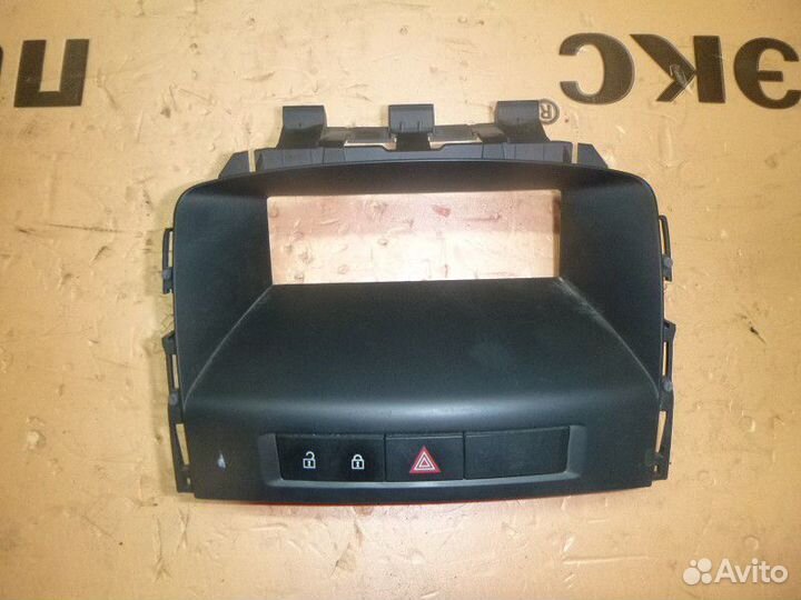 Кнопка аварийной сигнализации opel astra J 2010