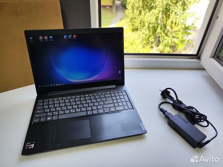 Современный Lenovo 15.6