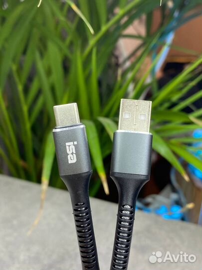 Кабель для зарядки USB-Type-C 100см IS111897