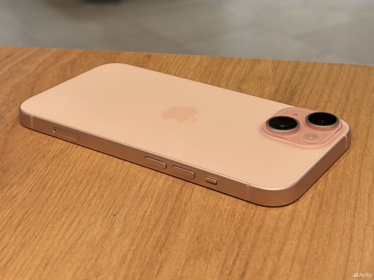 iPhone 15, 256 ГБ
