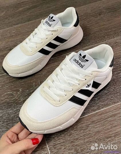 Мужские кроссовки Adidas белые