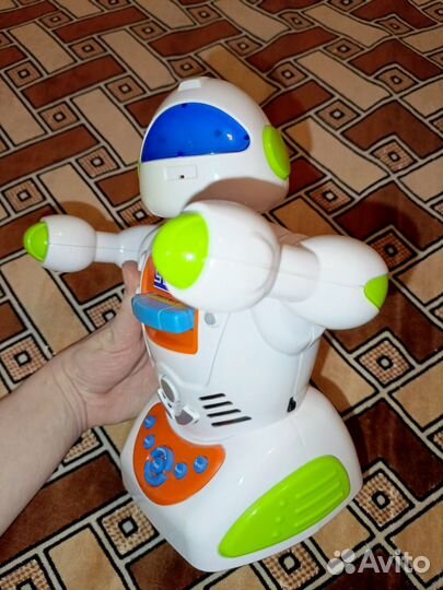 Робот-плеер сказок и песен