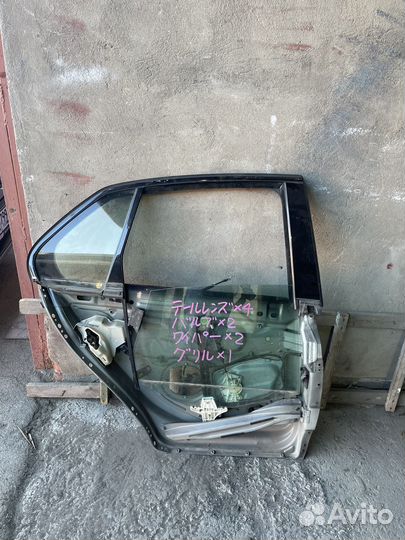 Дверь задняя правая vw jetta 5