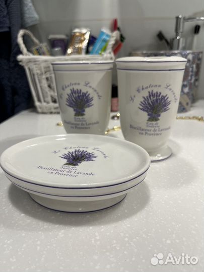 Аксессуары для ванны (мыльницы, дозаторы)