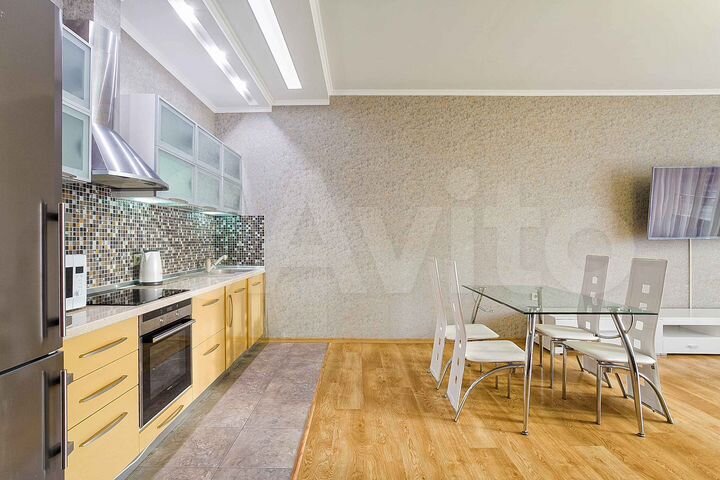 2-к. квартира, 85 м², 4/12 эт.