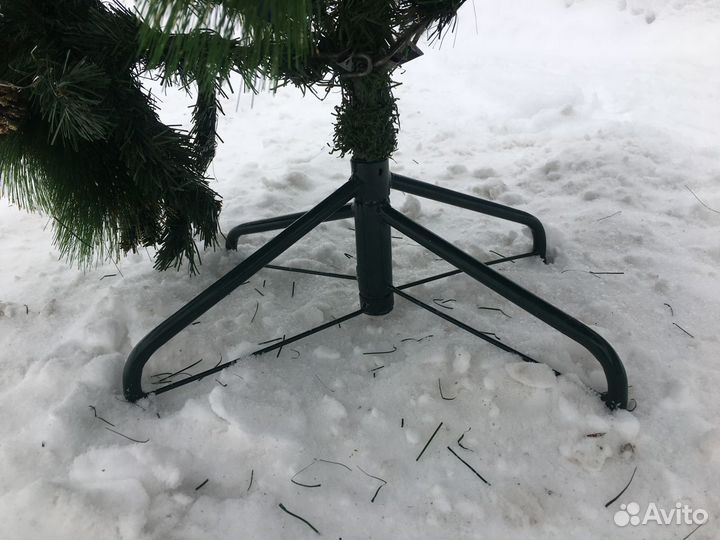 Ёлка 1,30 с шишками и подставкой