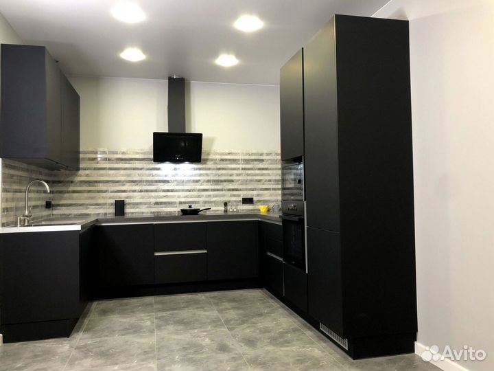 Кухня современная на заказ. Доставка и сборк