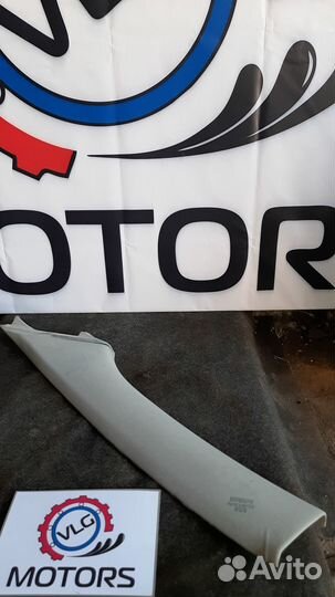 Пластик Toyota Avensis AZT 250