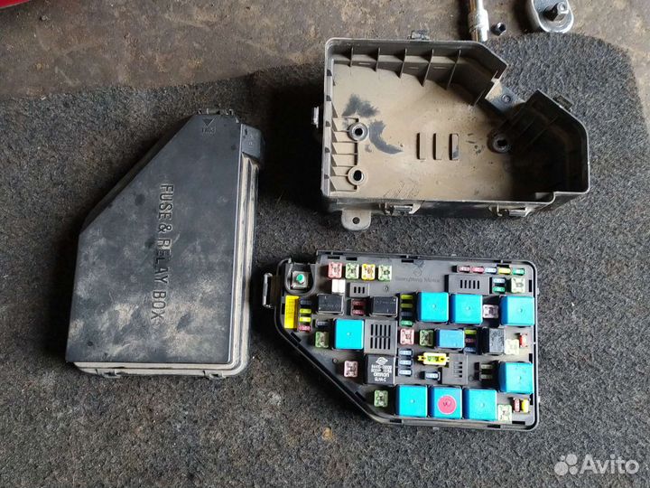 Блок предохранителей SsangYong actyon 2l TDI 2011