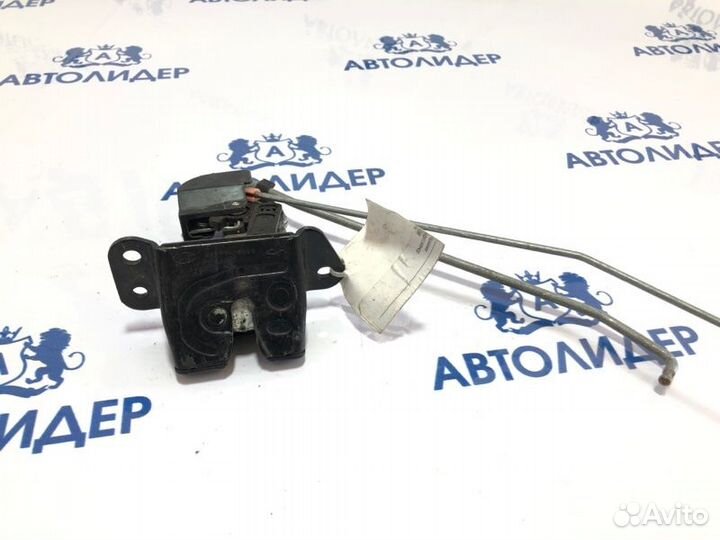 Замок крышки багажника Hyundai Santa Fe