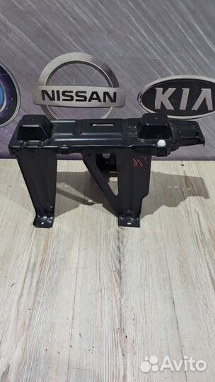 Кронштейн infiniti QX60 Лев