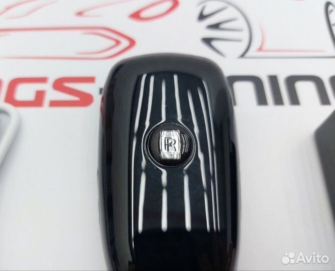 Смарт ключ Rolls Royce стиль Mercedes серебристый