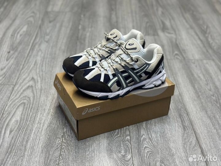 Кроссовки Asics